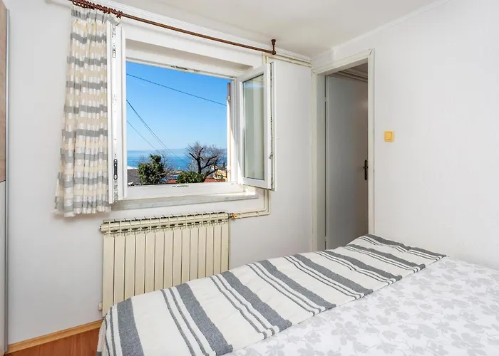 1 Bedroom Cozy In